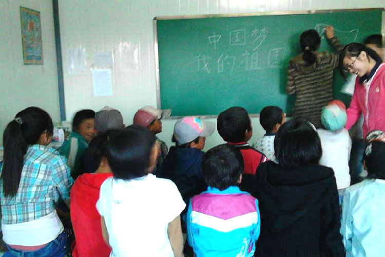 7��20������ӿƼ���W(xu��)���t�ġ�֧����c�ຣ���Ϲ��W(xu��)У֧�̻�ӡ����c���ӹ�Ԓ���Ї������ҵ��������������e�С����ӂ��mȻ��o��С����(j��ng)�v����������Մ������������s��Ȼ��μ���������