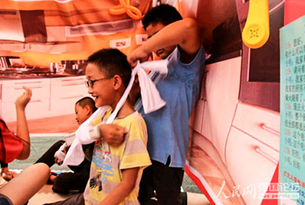 �Έ@������С�����ݾ�ģ�M������