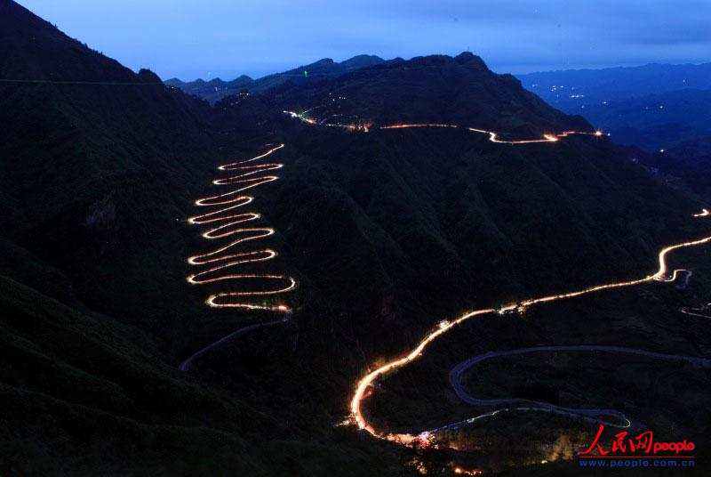 ��¡��24���ա�֮ҹ����ꐁ��֔zӰ��