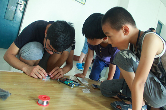 �Ї�ʯ�ʹ�W(xu��)���A�|������(m��ng)֮�������̈F(tu��n)��ɽ�|ʡ�S�u��(j��ng)��(j��)�_�l(f��)�^(q��)ᘌ�(du��)����(w��)���ˆT��Ů�����؃�ͯ�_չ������(d��ng)�����H�_�O(sh��)�Z��(sh��)���n�̽̌W(xu��)��߀�_չҕ�l�̌W(xu��)��ħ�g(sh��)��ħ�����L�����dȤ��n�̡� (3)