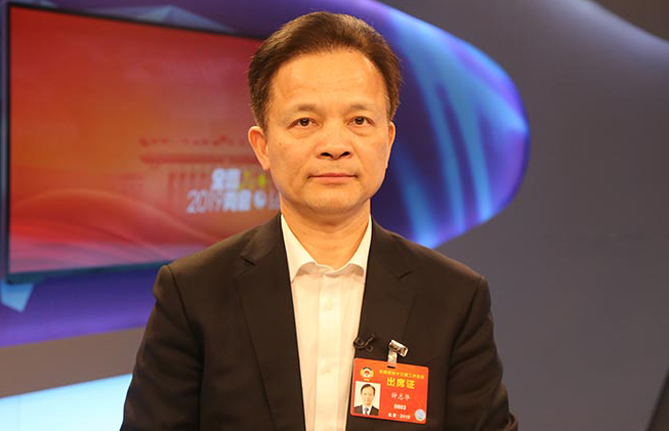 全國政協(xié)委員、中國工程院副院長鐘志華：推進工程教育改革與創(chuàng)新創(chuàng)業(yè)創(chuàng)造