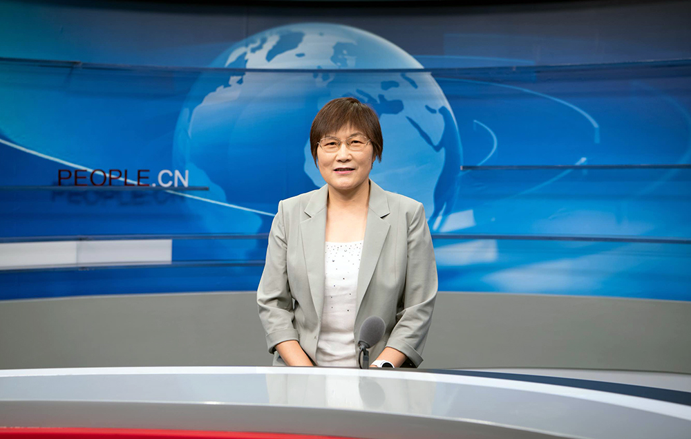 中國兒童中心黨委書記叢中笑接受人民網(wǎng)采訪。人民網(wǎng) 楊華龍攝