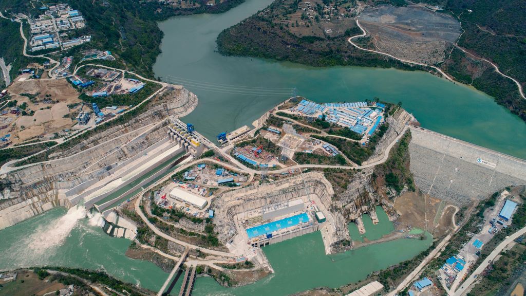 中巴經(jīng)濟走廊首個水電項目——巴基斯坦卡洛特水電站。（三峽集團供圖）