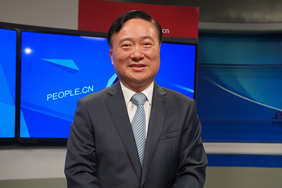 中國(guó)五礦集團(tuán)有限公司黨組書(shū)記、董事長(zhǎng)翁祖亮做客人民網(wǎng)。實(shí)習(xí)生趙晉杰攝