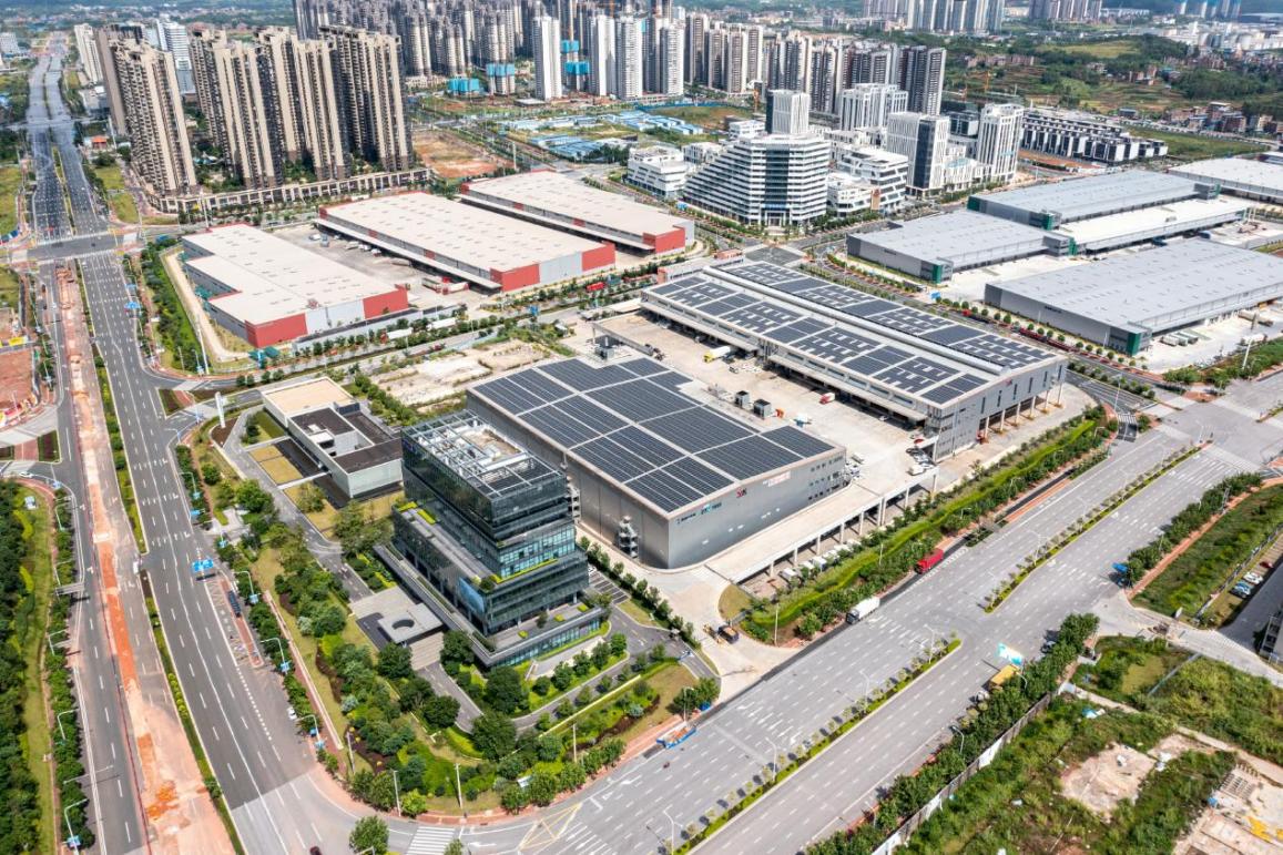 中新南寧國(guó)際物流園航拍圖。 人民網(wǎng) 嚴(yán)立政攝