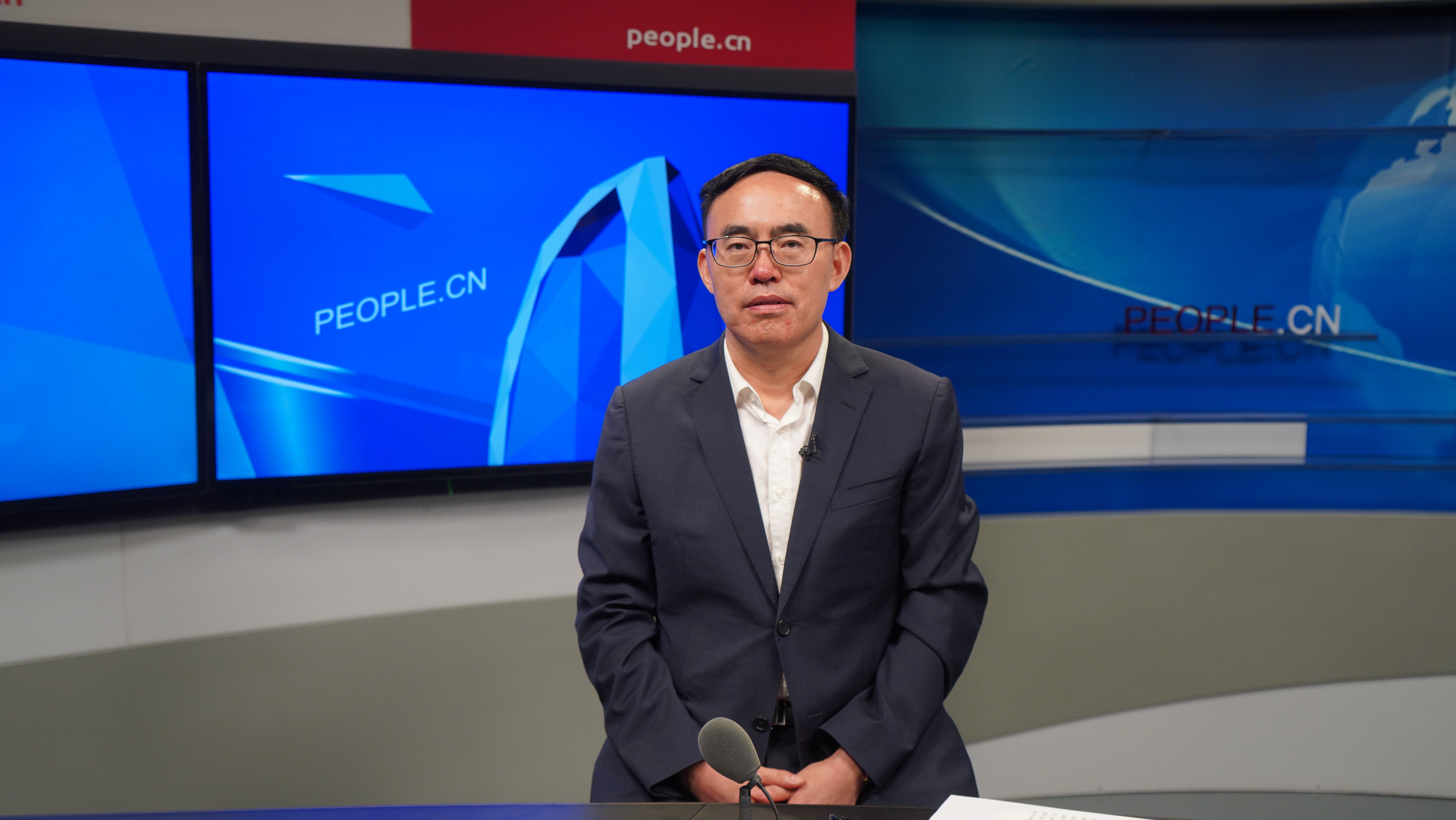 中國(guó)科學(xué)院院士、北京大學(xué)第六醫(yī)院院長(zhǎng)陸林做客人民網(wǎng)。實(shí)習(xí)生趙晉杰攝